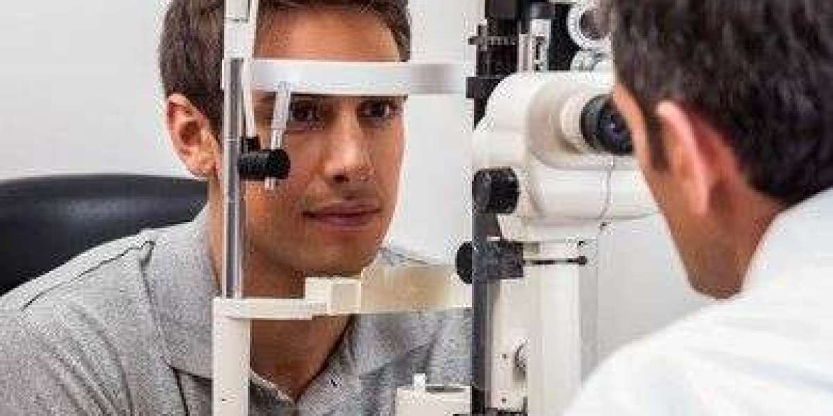 Top Eye Specialist in Faridabad – By Dr. Vikas Thukral