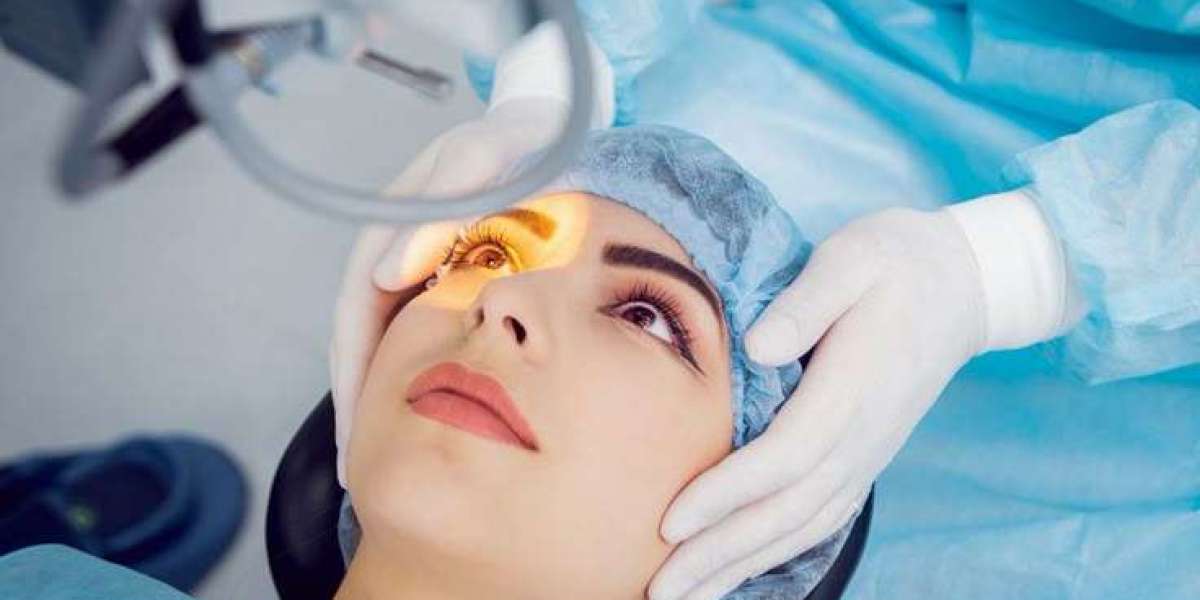 Cataract Surgery in Faridabad – Restore Your Vision with Expert Care