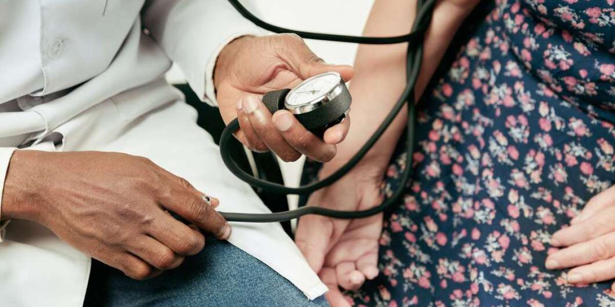 When Should You Seek Help for Hypertension in Dubai?